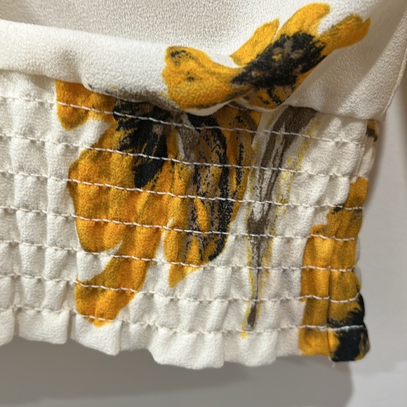 Aritzia Wilfred Reign Blouse Cream Yellow Floral Cropped Long sleeve S - Picture 7 of 12